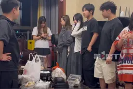 #10多个外甥组团来宇宙舅舅家 ，舅舅：最多的时候来十三四个外甥，一直都没有来齐过，累并快乐着！等他们以后结婚了，想让他们来可能都来不了。自己有做生意和副业，发不了财，但也饿不着孩子们。#媒体精选计划