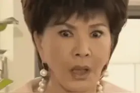 自2025年5月10日起，修订后的《婚姻登记条例》正式施行，办理结婚、离婚登记都无需再出示户口本。申请结婚登记的内地居民应当出具下列证件和书面材料：本人的居民身份证；本人无配偶以及与对方当事人没有直系血亲和三代以内旁系血亲关系的签字声明。申请离婚登记的内地居民应当出具下列证件：本人的居民身份证；本人的结婚证。