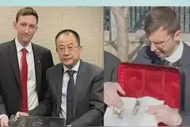 马库斯是从埃文凯尔捐赠的事中看到了中国态度才敢站出来