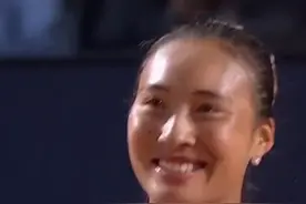 北京时间5月15日凌晨，WTA1000罗马站女单1/4决赛，#郑钦文 文 2比0战胜#萨巴伦卡 伦卡 晋级四强。这也是郑钦文职业生涯首次战胜萨巴伦卡视频封面