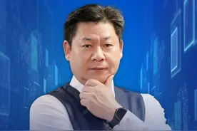 外国博主解读中国六代机：让B21无路可逃，当心别被人捧杀了视频封面