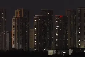 “只闪电，不打雷！”洛阳昨日“神奇天象” 闪电在云中闪烁涌动 网友：我知道！这种现象叫“云闪”