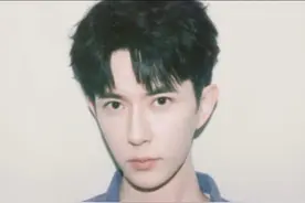 曾多次说理想型是周迅 #周迅发文悼念于朦胧 ：愿你在另一个世界一切安好！12年前唱《天黑黑》引关注 今年生日还去看偶像孙燕姿演唱会 #于朦胧今年生日看了孙燕姿演唱会