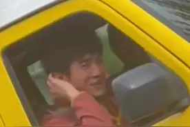 7月5日，内蒙古包头。小孩哥坐车偶遇林更新大喊“林更新你好帅” ，#林更新  听到后瞬间红温，网友：不只是9亿少女的梦，还是9亿孩子的梦。#9亿少女的梦