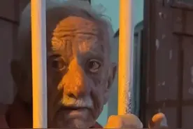 感动无数网友的古巴飞行员老爷爷的故事，还有暖心后续。“人民空军”表示，正积极与老爷爷联系，“请相信中国空军不会忘记老朋友，我们坚信跨越时空的友谊终将延续！”视频封面