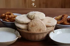 《骆驼祥子》祥子的早餐甜浆粥、马蹄烧饼、小焦油炸鬼真的好吃吗视频封面