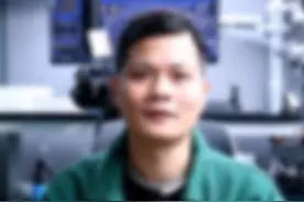 睡醒一觉电池就大了肚子了，这到底是什么原因引起?#手机维修  #爱修汇视频封面