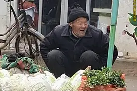 知足且长乐，善良又感恩，爷爷激动到说不好话的样子太可爱了#赶集#关爱老人 #传递温暖 视频封面