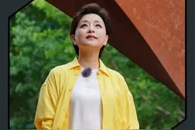 在我大学毕业时王家湘老师送给我一首诗《未选择的路》，今天也送给已经开学的你们：
“黄色的树林里分出两条路，可惜我们不能同时去涉足，他决定选择人迹更少的一条路，因为这条路会改变人生”
祝愿莘莘学子都能找到自己的路，成为想要的自己#大有学问 #开学季视频封面