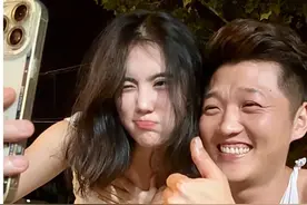 用一顿街边小烧烤开启秋天滋胃，列气！#秋天的第一顿烧烤我来烤 #你下班后的时间都在干什么 #列气 #街边烧烤 #秋天美食