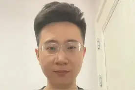 #机器人马拉松 ！#天工机器人夺冠 #古老运动与现代科技 #中国智造 #科幻走进现实 #新闻有味道视频封面