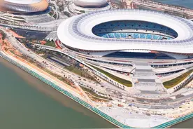 中国基建速度真的太牛了！位于南沙的大湾区体育中心准备要完工了，项目2023年8月31日动工，计划本月月底完工，从一片平地到造出了超级地标，用时不到2年的时间，建设速度快得离谱。#广州南沙 #粤港澳大湾区 #大湾区体育中心视频封面