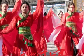 正月初二 “鼓舞黄陵”秧歌巡演开启 #网络中国节  #春节  #延安过大年视频封面