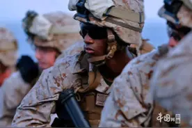 美防长赫格塞思指示,美海军陆战队待命或被派往洛杉矶 视频封面