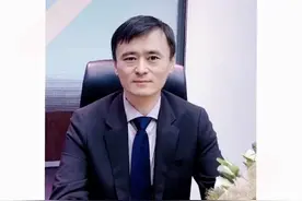 不允许超过40小时
#抖来普法2023 #职场 #劳动法 #劳动法咨询 #律师 @DOU+上热门 @DOU+小助手视频封面