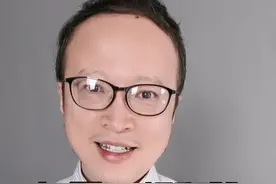 每天喝一杯咖啡会不会引发骨质疏松症？ 每天喝一杯咖啡，会不会让我们的骨头变得脆弱？我知道，这个话题曾经引起过热烈的讨论，甚至让一些咖啡爱好者感到恐慌。#硬核健康科普行动 #抖音知识年终大赏 #知识科普 #拿铁 #咖啡视频封面