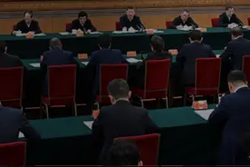 民营企业座谈会为什么被刷屏？ 未来政策会如何继续支持民企？Whisky带你持续关注。
#民营企业座谈会 #经济 #DOU上热门 #掘金计划2025 #财经 @DOU+上热门 @DOU+小助手 @创作灵感小助手视频封面