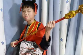 开箱哪吒系列文具，还有哪吒的服装和装备，这也太潮了 #哪吒视频封面
