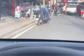 华晨宇在武汉开唱，他喜欢的美食店又火了，
上千歌迷排队，热干面店员工:停不下来， 连做7个小时。视频封面