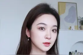 首饰分享来咯！一整个轻盈灵动、高级有气质～ 近期的首饰太喜欢了，特别丰富、内秀，独具魅力～只要饰品搭的好，简单的衣服也会有新意。
#饰品分享 #小众饰品 #海水珍珠视频封面