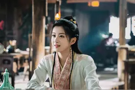包上恩在拍摄现场活泼开朗，十分符合黄蓉的气质 #包上恩 #花絮视频封面