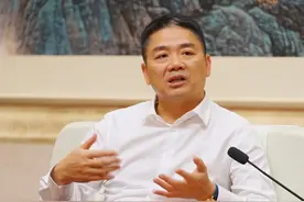 #刘强东谈京东美团外卖竞争 ：#兴哥最近可能对我有点意见 ，想请他喝酒但还不是最佳时候 #刘强东 #王兴 #外卖