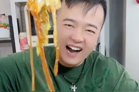 百菜不如白菜 白菜炒粉条在家怎么做才能 简单好吃又下饭呢