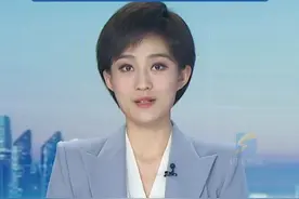 6月20日报道，48岁演员郭品超在山东老家收麦子，骑三轮车、赶大集，完全融入当地生活，网友不禁调侃：是回家最勤的明星。#搞笑