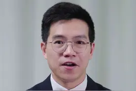#广东周末将迎强降水  据气象部门预计，未来几天，广东仍将有连续性强降雨过程。我省三防总指挥部已启动防汛Ⅳ级应急响应。  #广东天气  #粤语新闻  #抖音热评视频封面