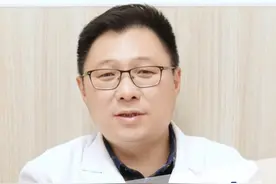 早上洗头晚上油，感染了马拉色菌别乱用控油洗发水 #油头  #控油  #二硫化硒洗发水  #头屑  #健康科普