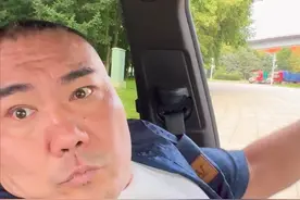 他有一米八？ #恋爱 #同学 #热点 #周先生