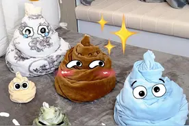 关于我把床上的被子都叠成“便便💩”这件事... 学会这个被子叠法，妈妈再也不用担心我不会叠被子啦~#叠被子大赛#叠被子#恶搞#沙雕日常#便便被