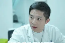 起床会头晕站不稳是什么原因引起的？#上海仁济蒋仙国 #神经内科 #门诊日常 #头晕头痛 #硬核健康科普dou来说视频封面