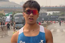 2小时15分33秒
垫江男子跑进2025重庆马拉松国内前十#重庆马拉松 #马拉松 #马拉松完赛 #重庆垫江视频封面