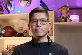 致敬9号易建联。但一场消极比赛，对不起阿联的球衣退役仪式 #易建联退役仪式 #易建联 #CBA #粤语视频封面