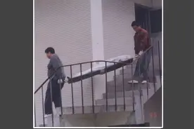 炸裂三观4女夺一男，清华大学女高材生和闺蜜共享男友，溶尸闺密视频封面