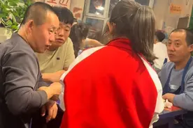 在东北问“这个好吃不”，几乎等于明抢。#问东北人好不好吃 #在东北叫声大哥有多好使 #不要问东北人这个东西好不好吃