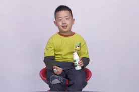 以爱之名致敬母亲   与爱同行陪您到老 #热点 #母亲节视频封面