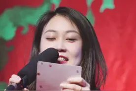德云社报幕员，却掌握华服大权 视频封面