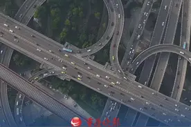 重庆交巡警提醒： 1月24日至1月28日，2月2日至2月4日，内环快速路将有临时交通管制。视频封面