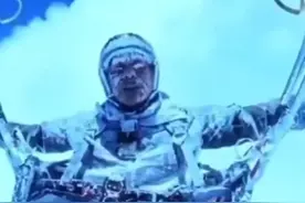 男子祁连山玩滑翔伞被吸至8598米高空，奇迹生还！