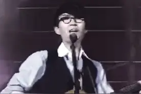 【#方大同去世年仅41岁  】2025年3月1日，赋音乐有限公司发布消息：以积极的态度面对顽疾5年,  方大同于2025年2月21日早晨，平静而安详地离开了这个世界，前往生命旅程的另外一个领域，继续他的使命与梦想。他所留下的音乐与图画小说是永恒的精神财富。#方大同去世  （赋音乐有限公司）