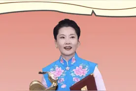 60岁的何赛飞风韵犹存，隐瞒36年老公身份终于曝光，难怪她能摘得影后桂冠#何赛飞 #杨楠 #明星人物传 #吃瓜娱乐圈 #明星资讯视频封面