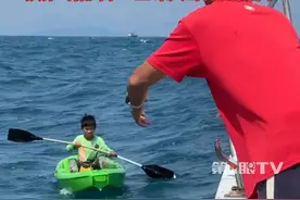 10岁男孩晚上出海钓鱼时睡着，在海上漂流了整整一夜，最终获救！钓友：他从陵水赤岭漂到了三亚，家人当晚就报警了。来源：@三亚海钓船长视频封面