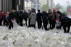 物业发冬至福利，20000斤萝卜送业主！赶快@你的物业学起来 #冬至 #暖心视频封面