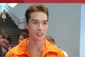 月薪三万！“首席摸鱼官”正式亮相！“曾经是模特 因为月薪高就来这了”#郑州海昌海洋公园 #月薪 #海洋馆 #河南dou知道