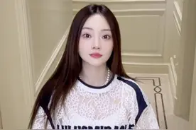 李小璐的女装成了？线上月销售额已近千万元，较去年上涨1000%视频封面