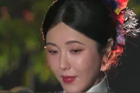 曾黎把旗袍穿出了新中式美学！她从四百年前的历史中缓缓走来，以优雅的步伐再现旗服到旗袍的衍变过程#旗遇秀视频封面