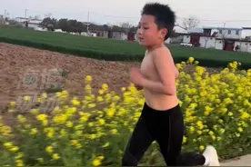 3年时间，“小胖孩”跑成了“追风少年”！看到了坚持的力量 #减肥 #健身  #跑步  #坚持视频封面