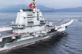 纯享版！海军山东舰航母编队抵达香港（央视频号：军情时间到）